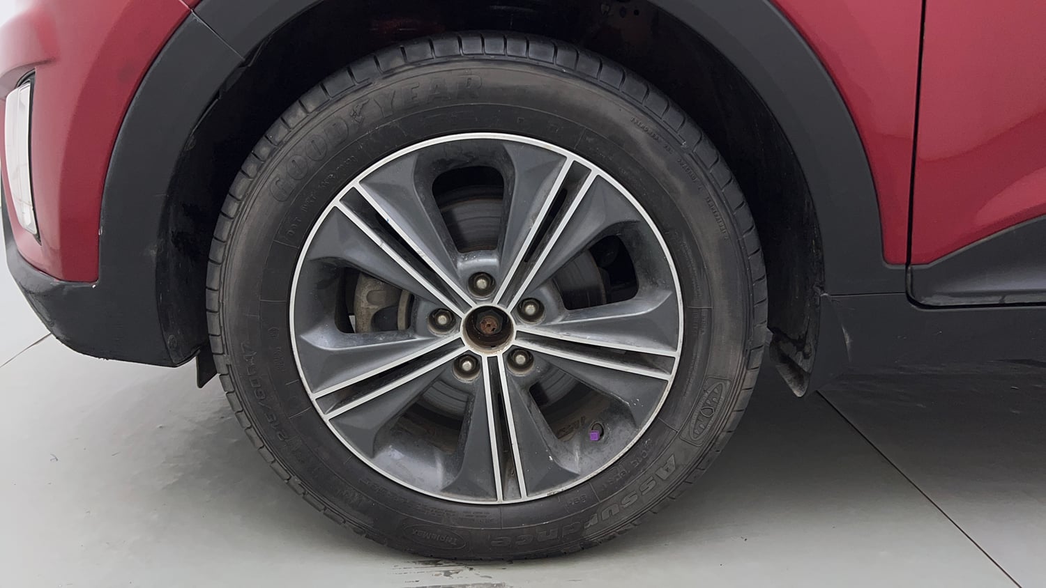 Used 2016 Hyundai Creta [2015-2018] 1.6 SX Plus Auto Petrol Petrol Automatic tyres LEFT FRONT TYRE RIM VIEW