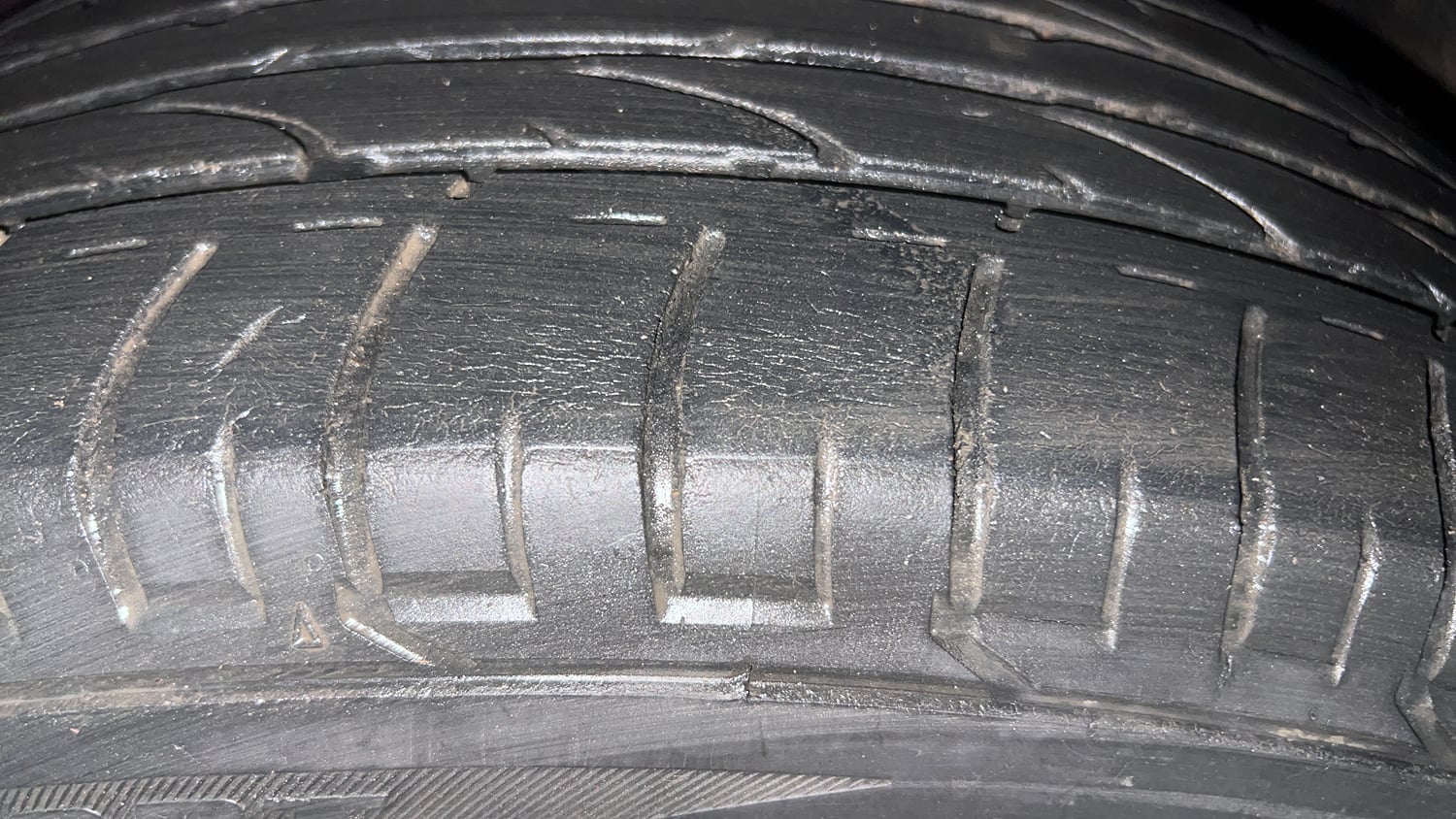 Used 2016 Hyundai Creta [2015-2018] 1.6 SX Plus Auto Petrol Petrol Automatic tyres RIGHT FRONT TYRE TREAD VIEW