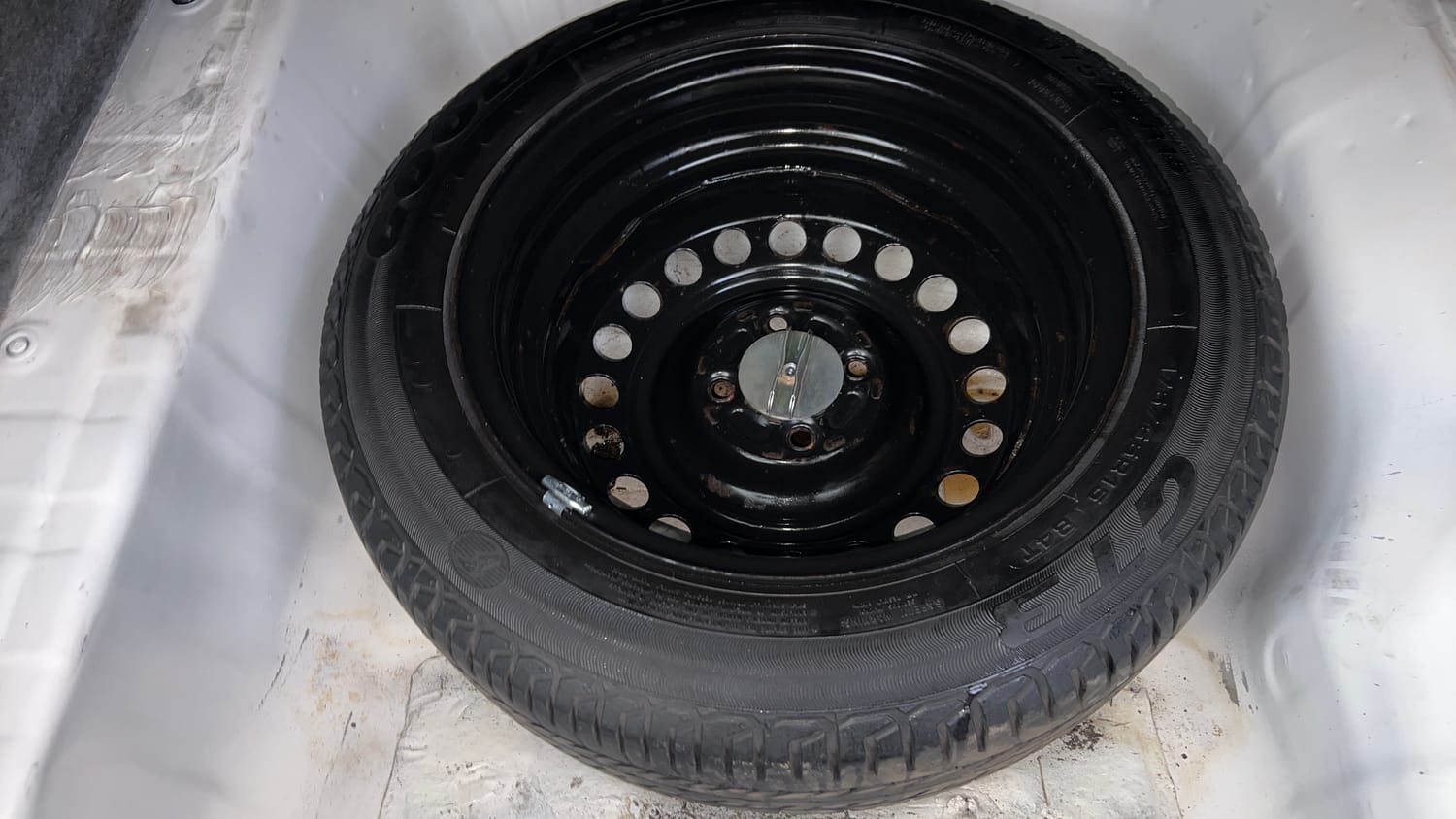 Used 2014 Honda City VX Petrol Manual tyres SPARE TYRE VIEW