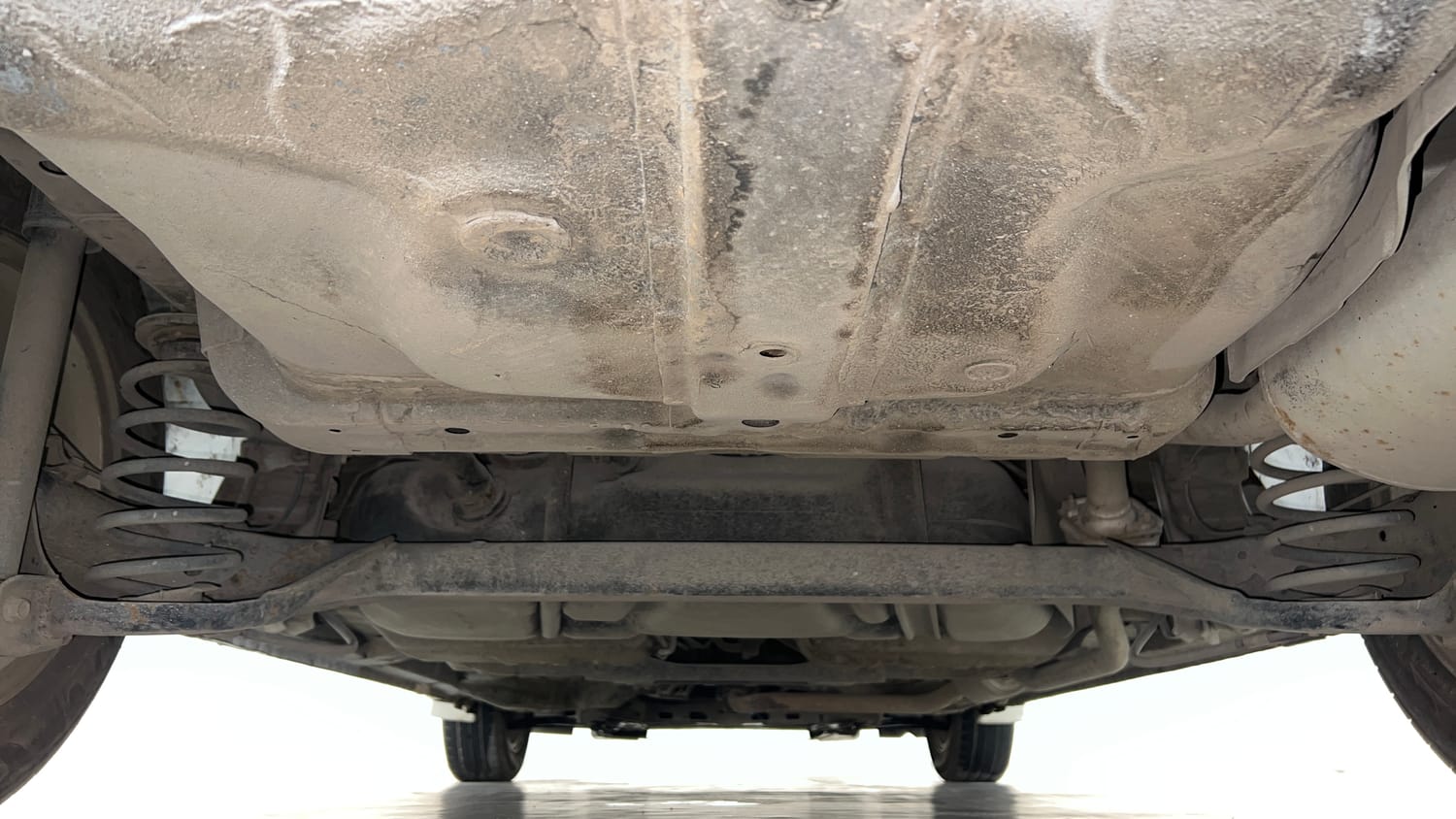 Used 2014 Honda City VX Petrol Manual extra REAR UNDERBODY VIEW (TAKEN FROM REAR)