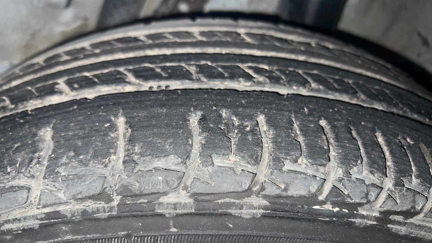 Used 2014 Honda City VX Petrol Manual tyres LEFT REAR TYRE TREAD VIEW
