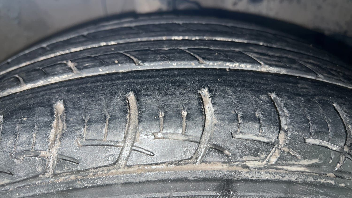 Used 2014 Honda City VX Petrol Manual tyres RIGHT FRONT TYRE TREAD VIEW