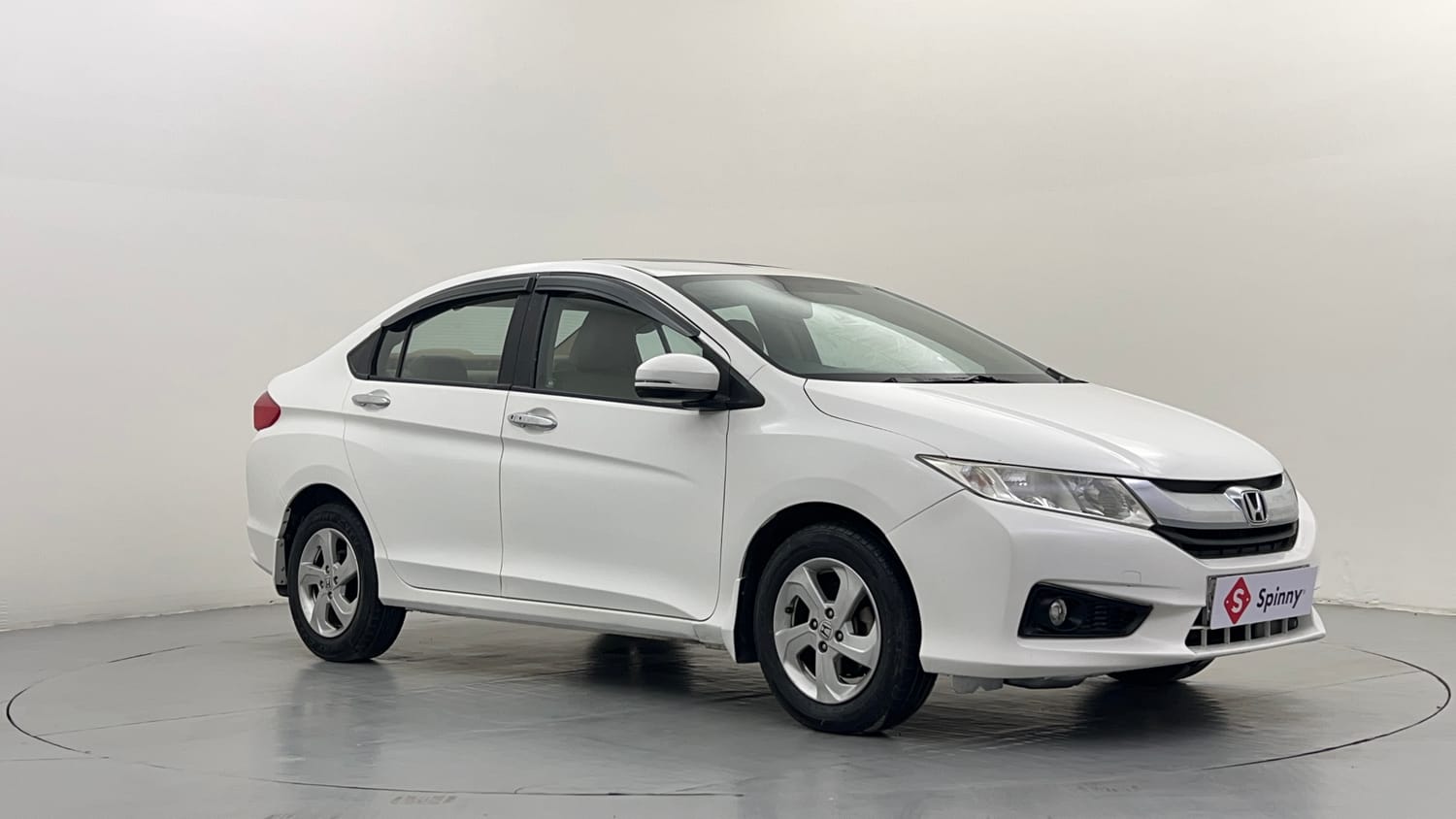 Used 2014 Honda City VX Petrol Manual exterior RIGHT FRONT CORNER VIEW