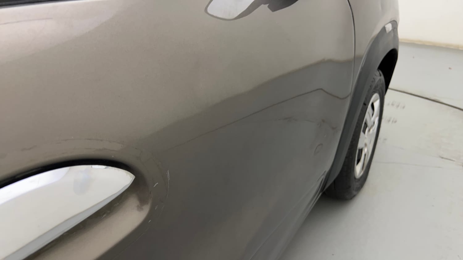 Used 2016 Renault Kwid RXL Petrol Manual dents MINOR SCRATCH