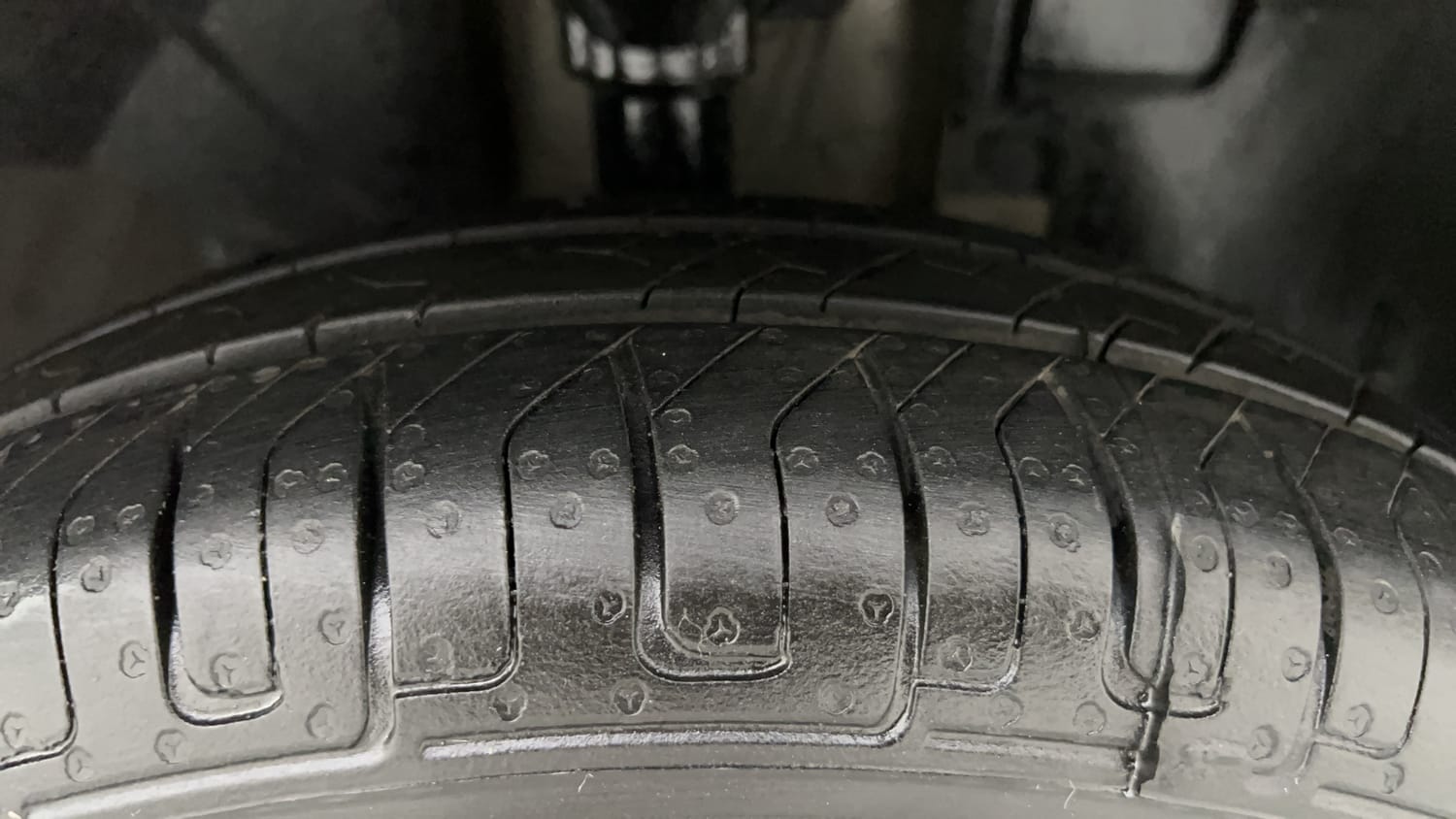 Used 2016 Renault Kwid RXL Petrol Manual tyres RIGHT FRONT TYRE TREAD VIEW