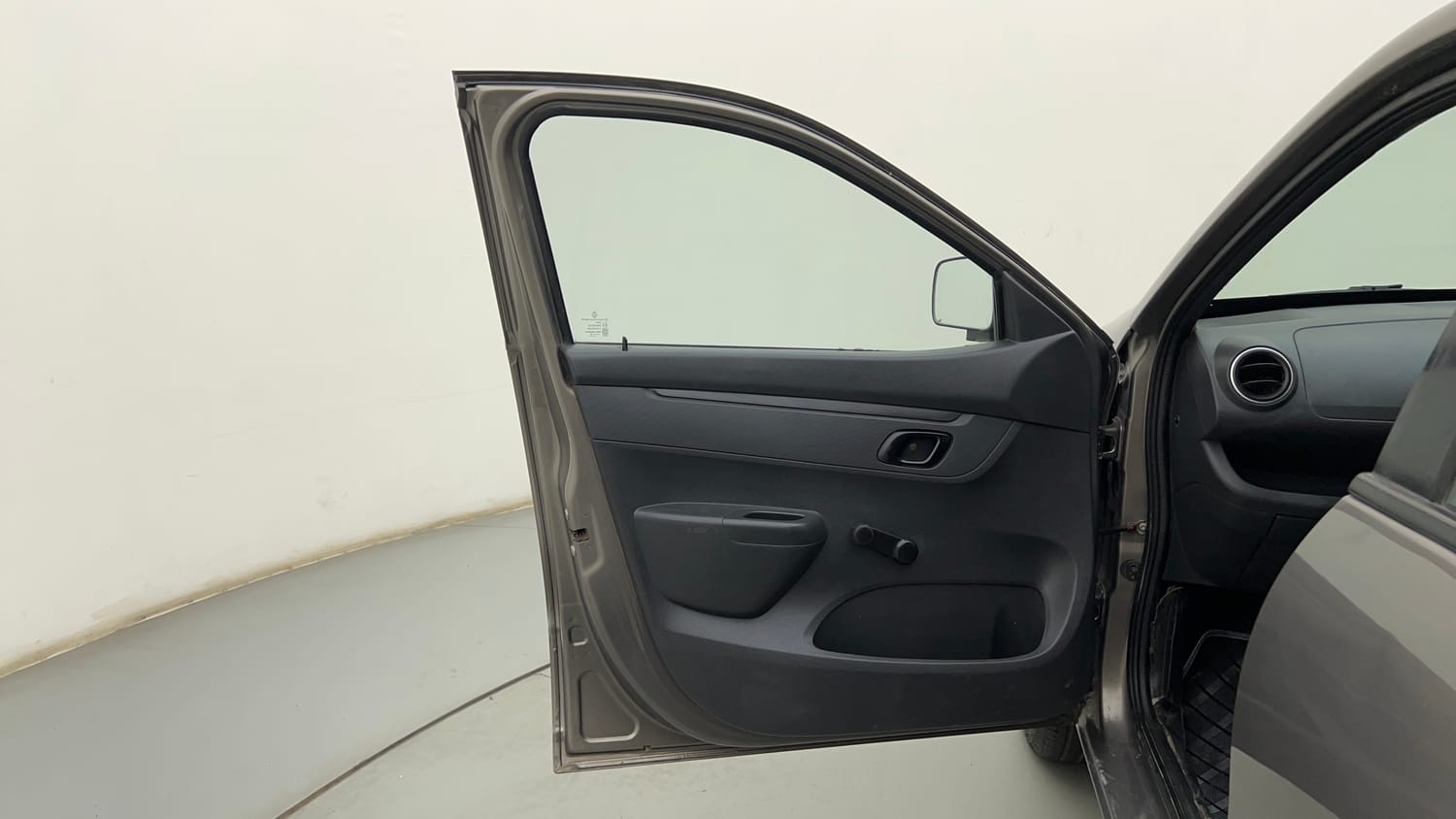 Used 2016 Renault Kwid RXL Petrol Manual interior LEFT FRONT DOOR OPEN VIEW