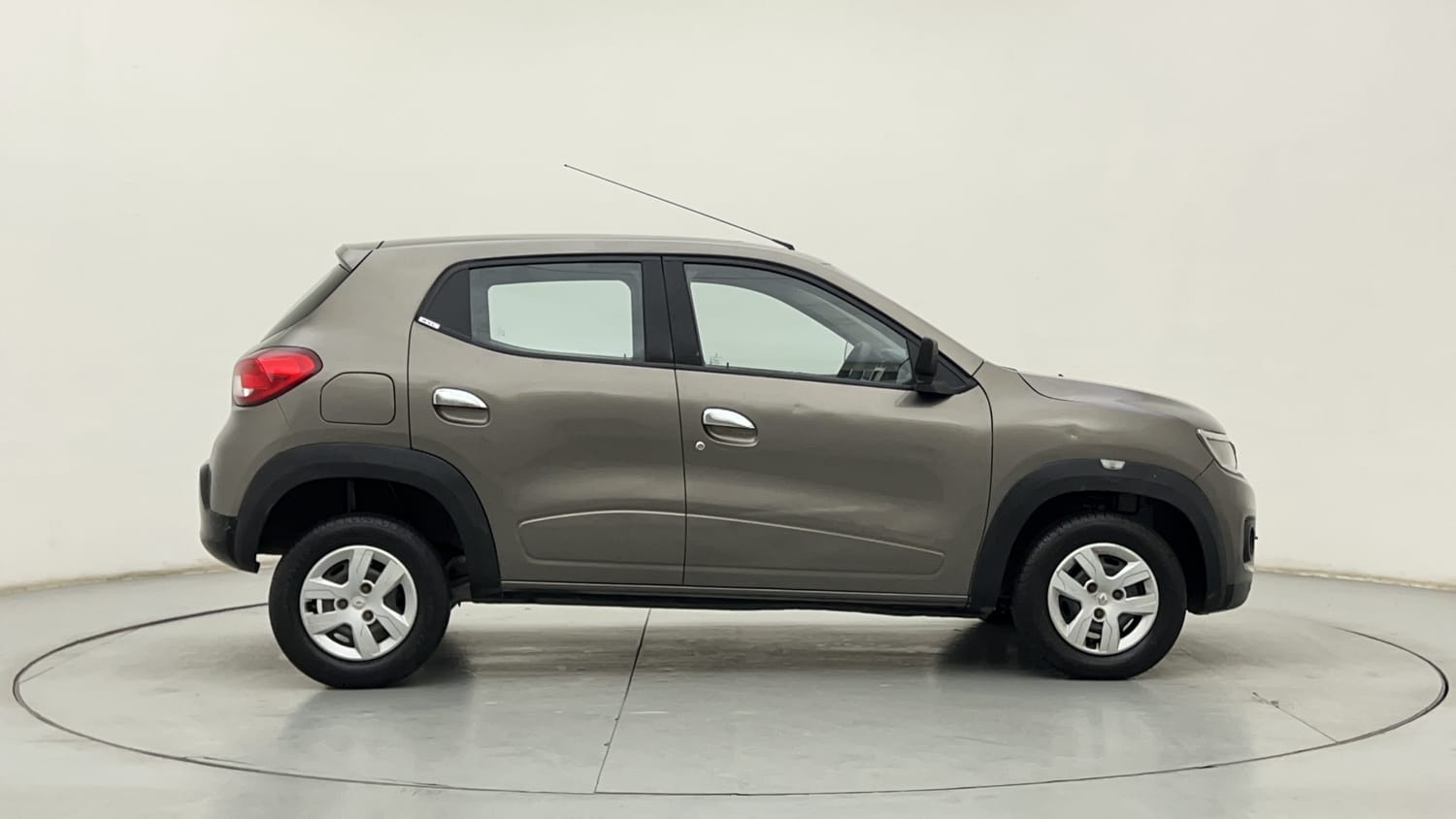 Used 2016 Renault Kwid RXL Petrol Manual exterior RIGHT SIDE VIEW