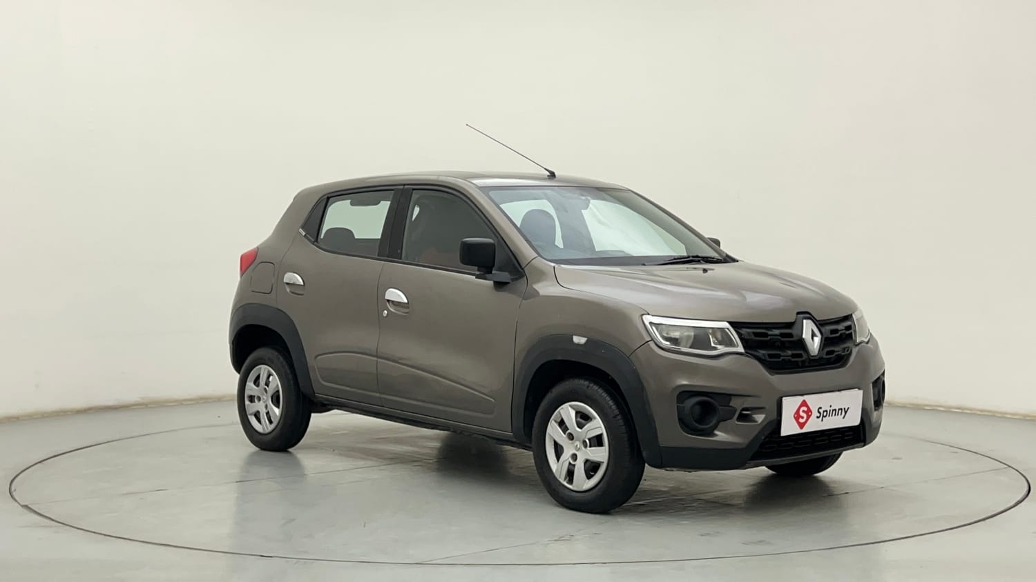 Used 2016 Renault Kwid RXL Petrol Manual exterior RIGHT FRONT CORNER VIEW