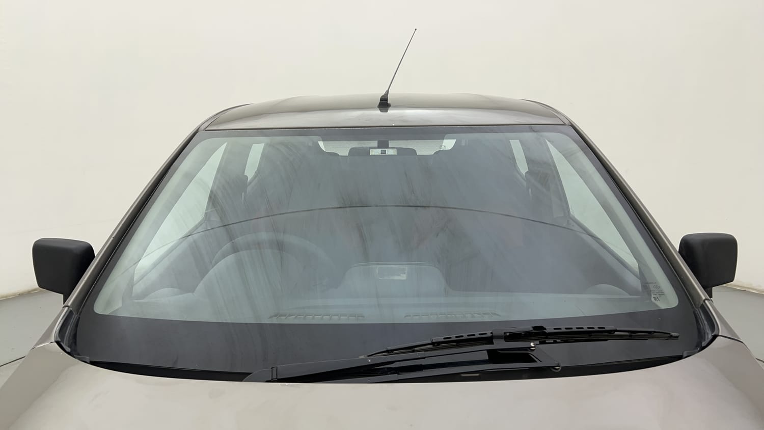 Used 2016 Renault Kwid RXL Petrol Manual exterior FRONT WINDSHIELD VIEW
