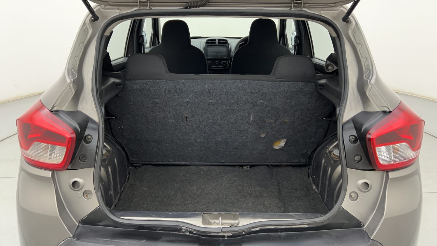 Used 2016 Renault Kwid RXL Petrol Manual interior DICKY INSIDE VIEW