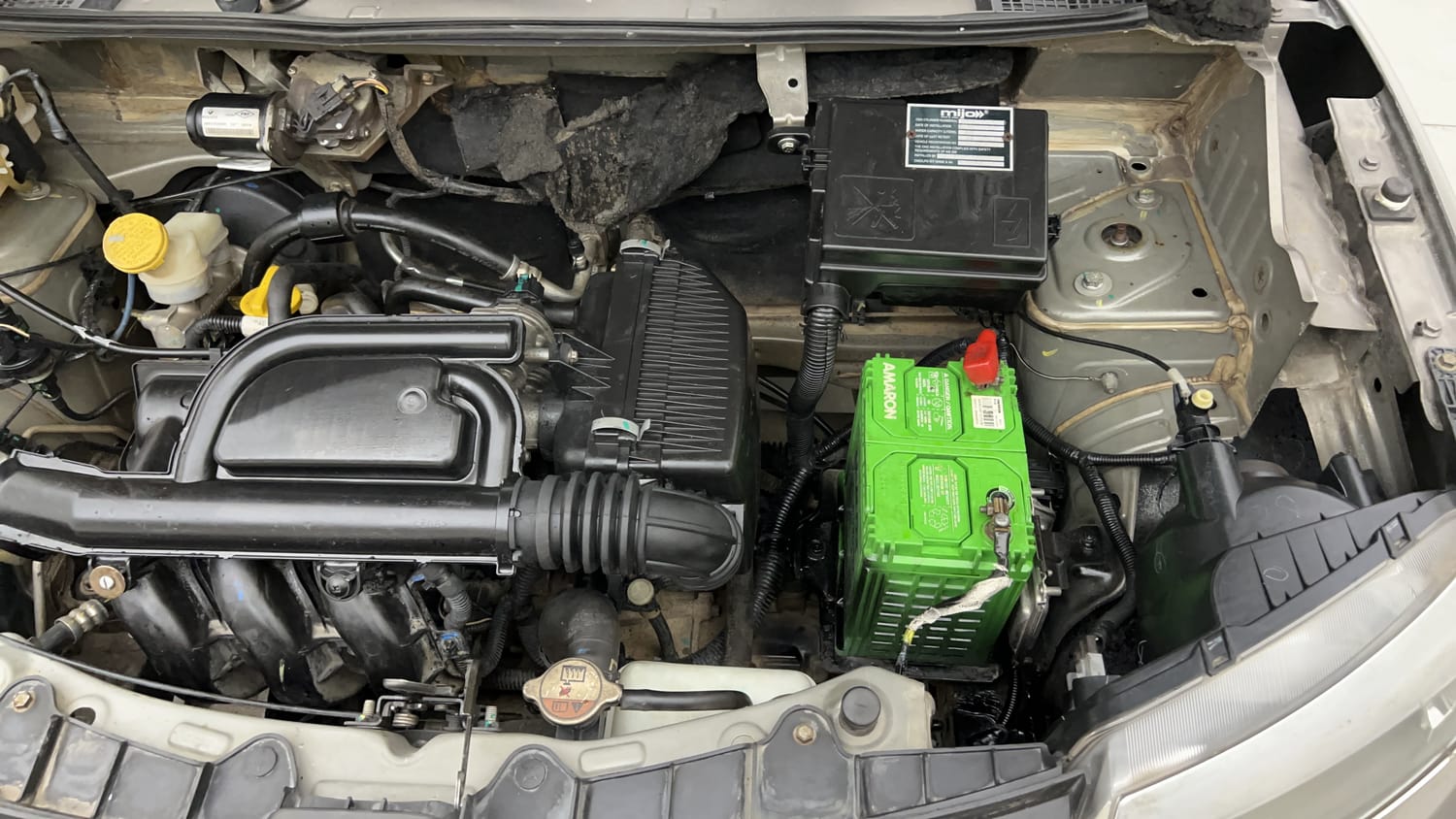 Used 2016 Renault Kwid RXL Petrol Manual engine ENGINE LEFT SIDE VIEW