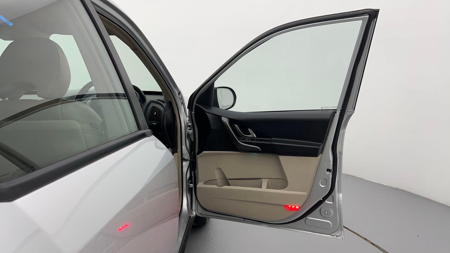 Used 2017 Mahindra XUV500 W8 AT Diesel Automatic interior RIGHT FRONT DOOR OPEN VIEW