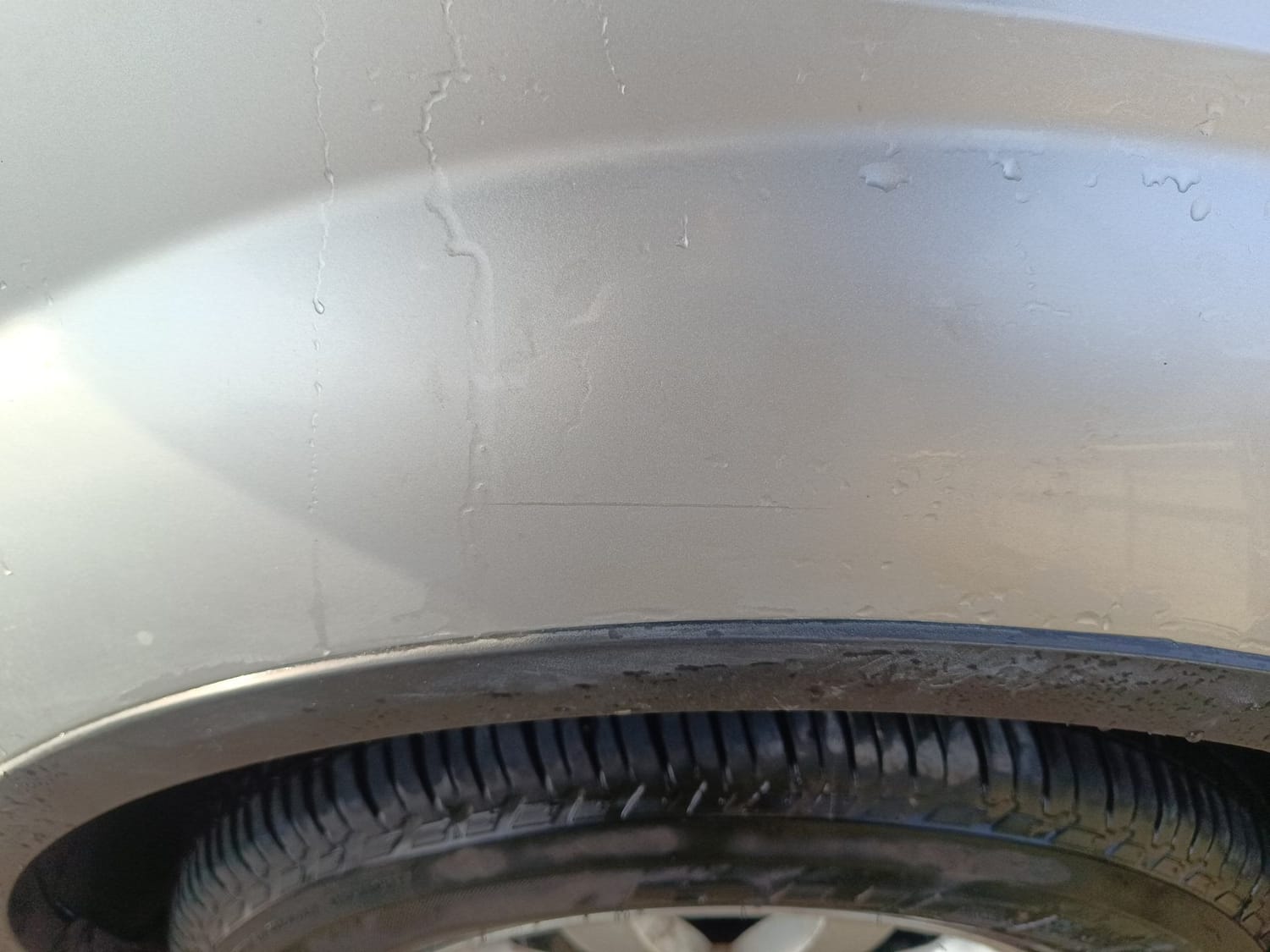 Used 2017 Mahindra XUV500 W8 AT Diesel Automatic dents MINOR SCRATCH