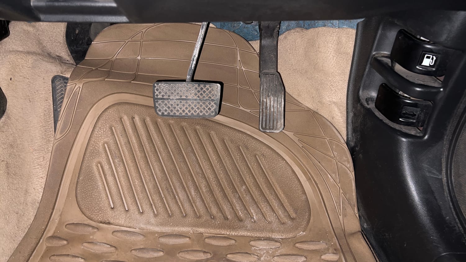 Used 2015 Honda City VX CVT Petrol Automatic interior PEDALS VIEW