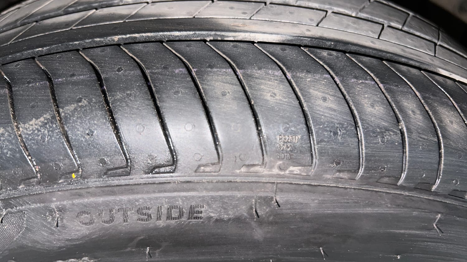 Used 2015 Honda City VX CVT Petrol Automatic tyres RIGHT FRONT TYRE TREAD VIEW