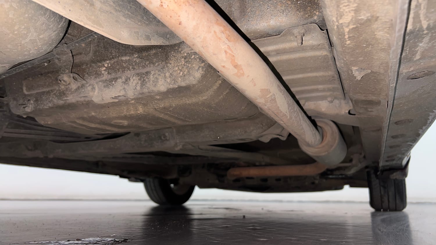 Used 2015 Honda City VX CVT Petrol Automatic extra REAR RIGHT UNDERBODY VIEW