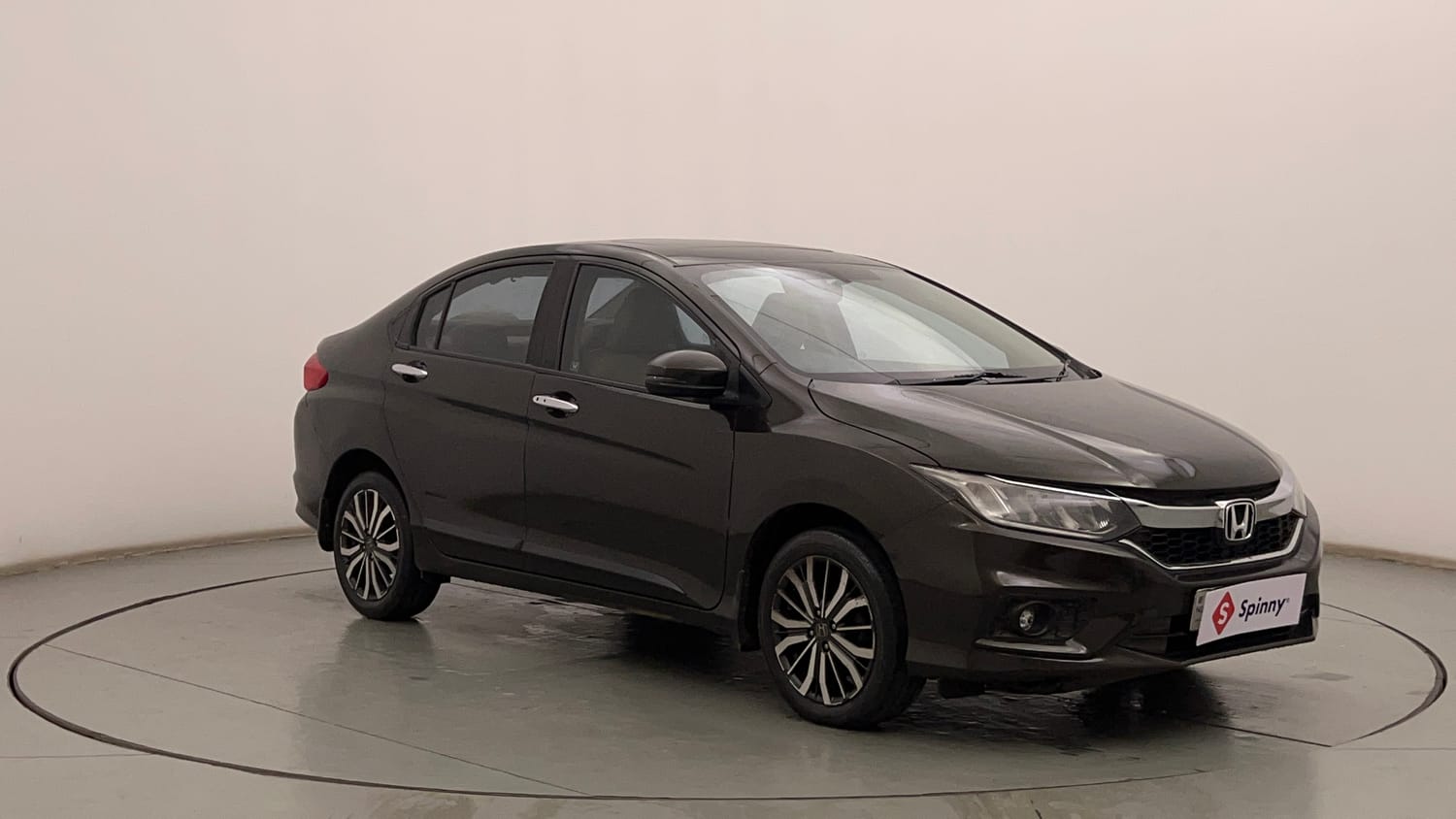 Used 2017 Honda City VX CVT Petrol Automatic exterior RIGHT FRONT CORNER VIEW