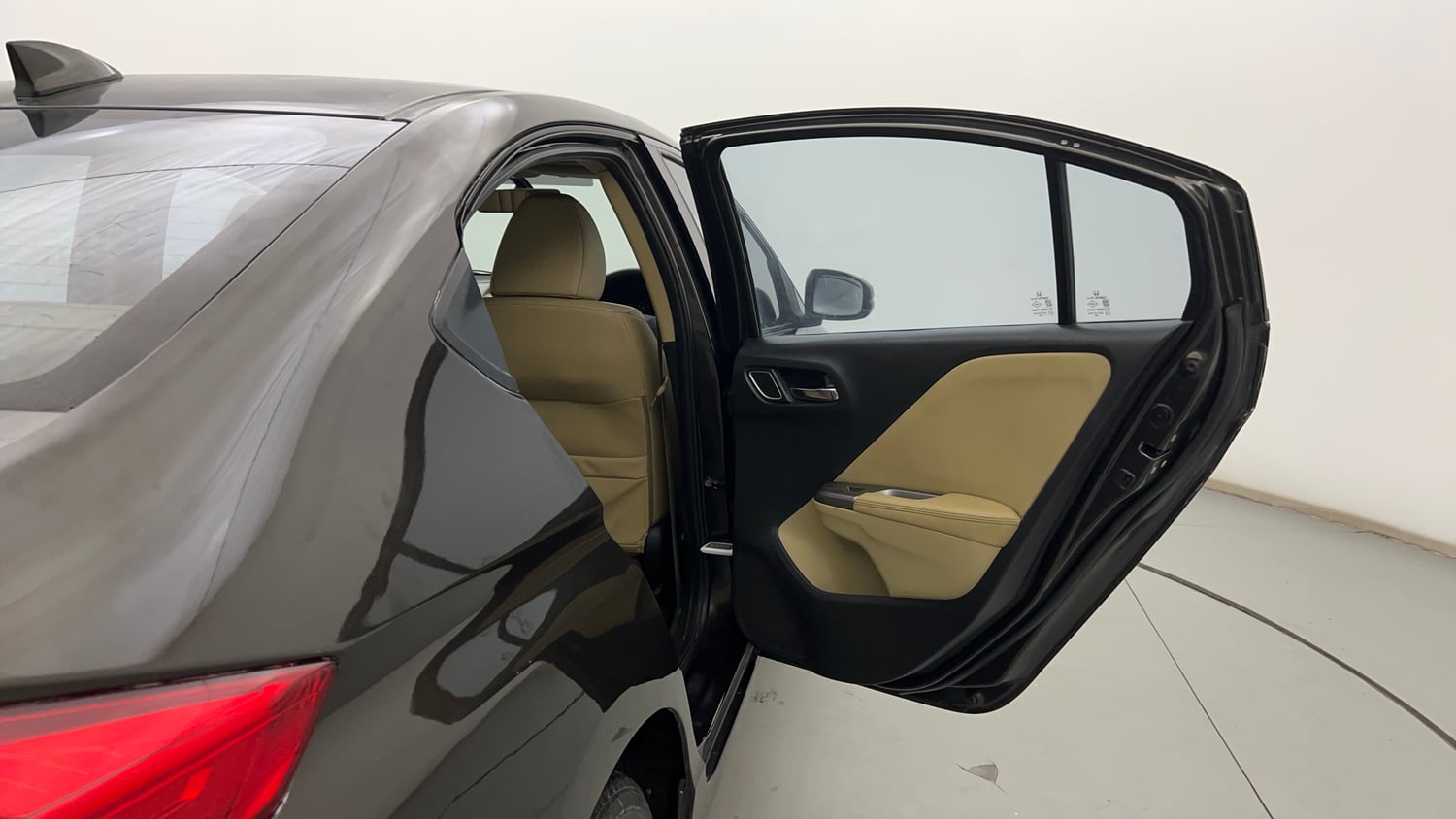 Used 2017 Honda City VX CVT Petrol Automatic interior RIGHT REAR DOOR OPEN VIEW