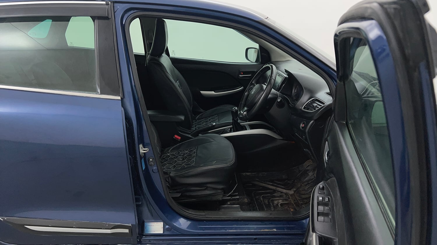 Used 2018 Maruti Suzuki Baleno Alpha 1.2 Petrol Manual interior RIGHT SIDE FRONT DOOR CABIN VIEW