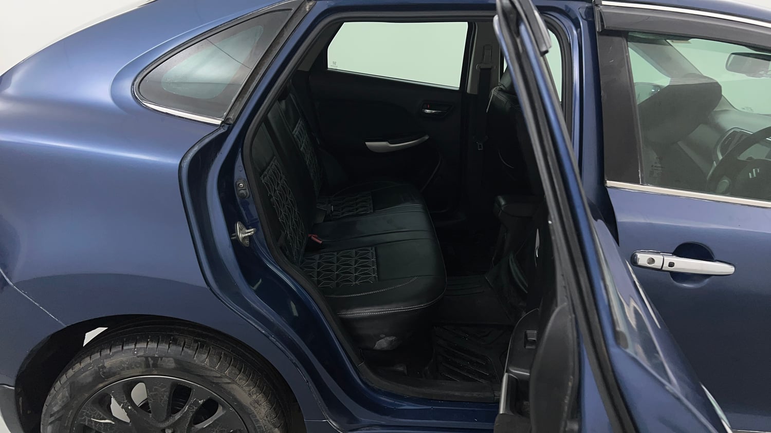 Used 2018 Maruti Suzuki Baleno Alpha 1.2 Petrol Manual interior RIGHT SIDE REAR DOOR CABIN VIEW