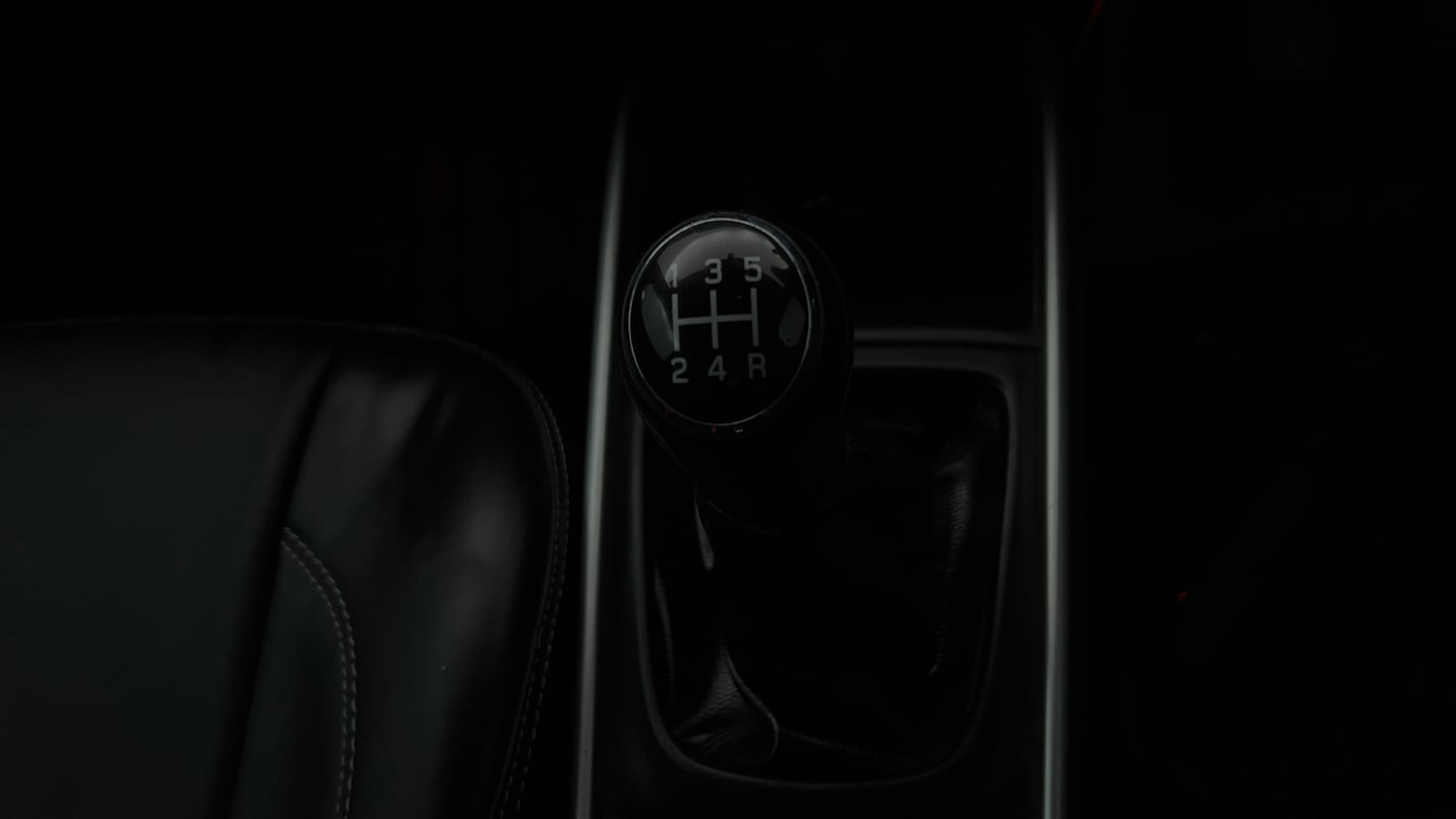 Used 2018 Maruti Suzuki Baleno Alpha 1.2 Petrol Manual interior GEAR  KNOB VIEW