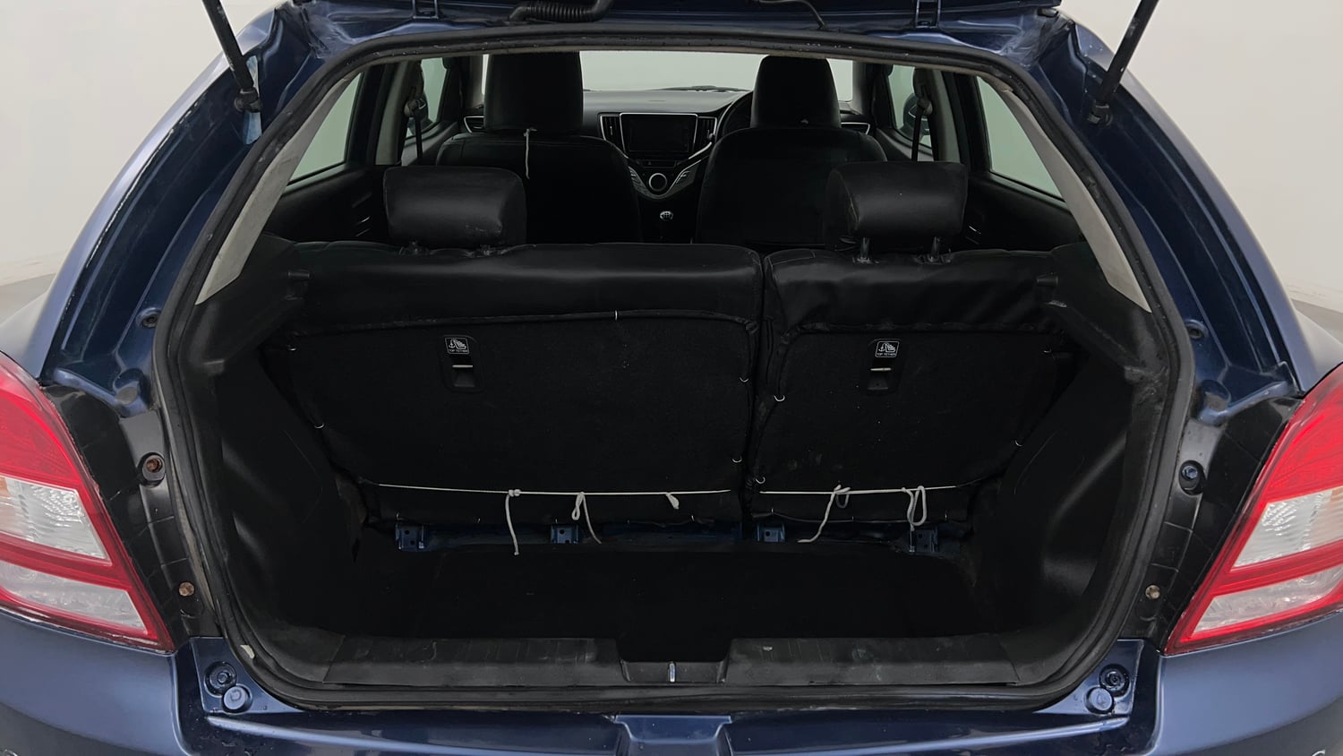 Used 2018 Maruti Suzuki Baleno Alpha 1.2 Petrol Manual interior DICKY INSIDE VIEW