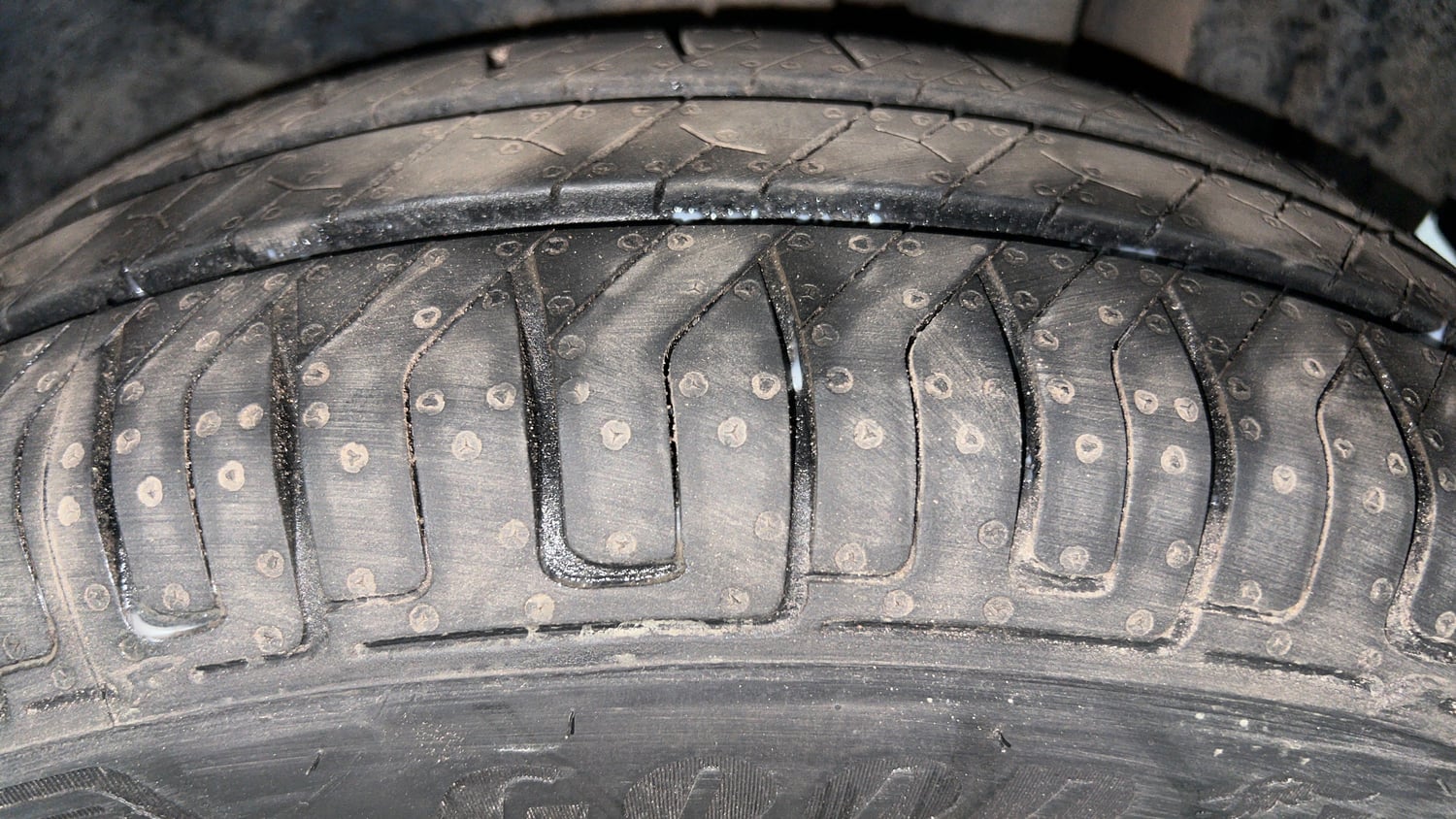 Used 2012 Maruti Suzuki Swift Dzire VDI Diesel Manual tyres LEFT REAR TYRE TREAD VIEW