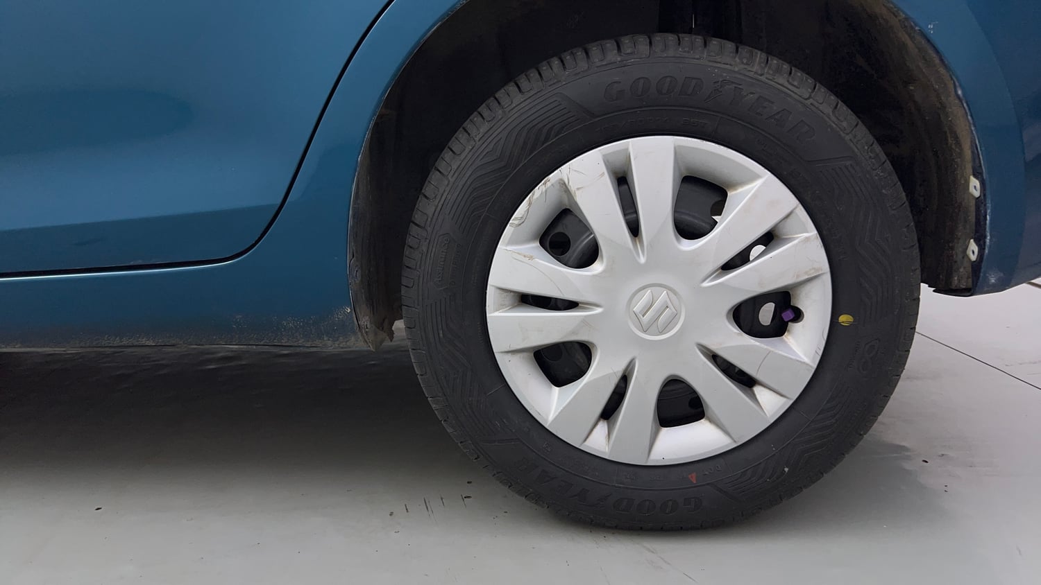 Used 2012 Maruti Suzuki Swift Dzire VDI Diesel Manual tyres LEFT REAR TYRE RIM VIEW