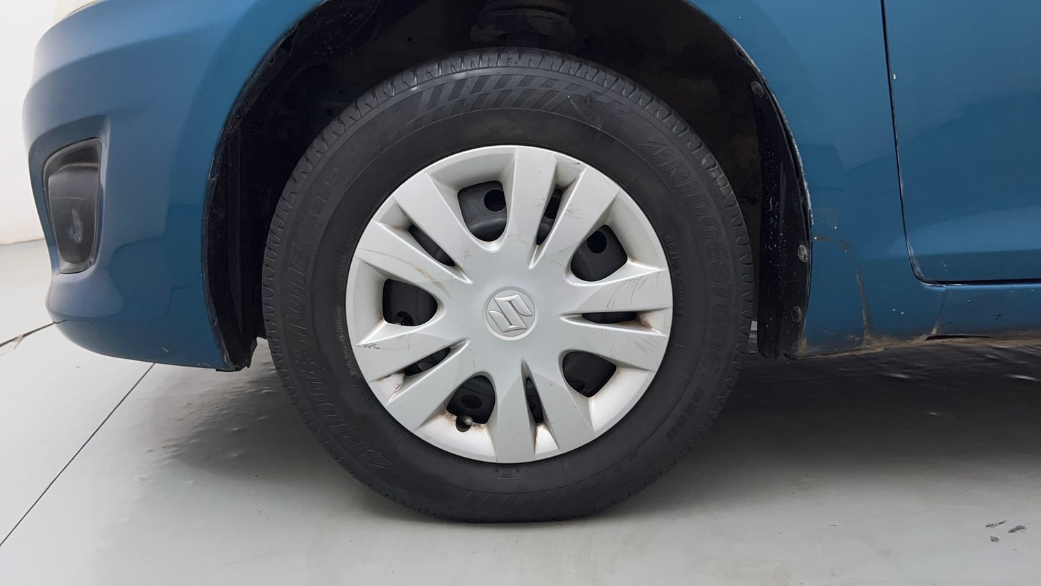 Used 2012 Maruti Suzuki Swift Dzire VDI Diesel Manual tyres LEFT FRONT TYRE RIM VIEW