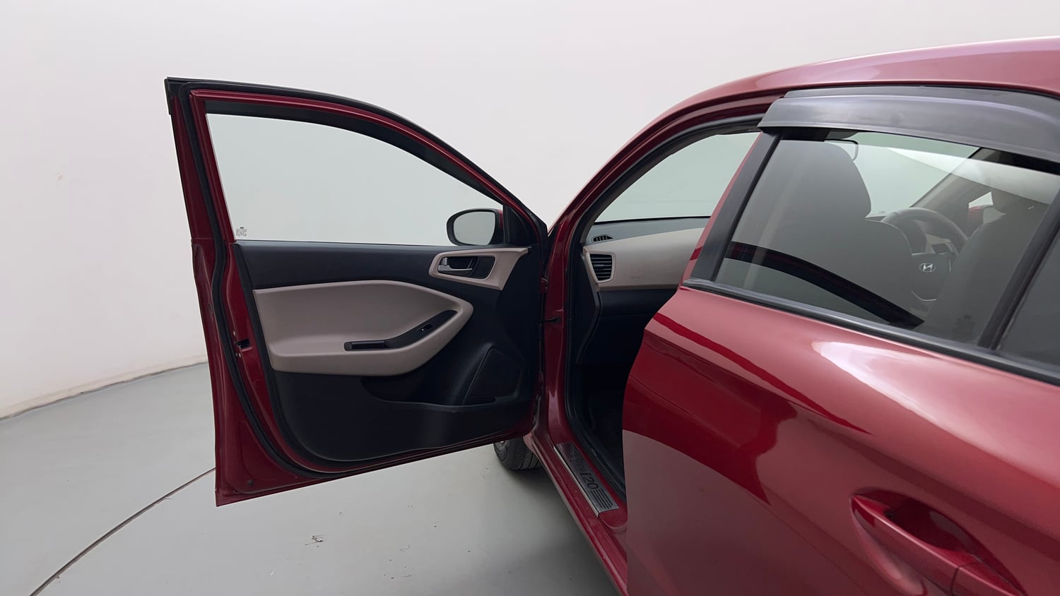 Used 2017 Hyundai Elite i20 Sportz 1.2 Petrol Manual interior LEFT FRONT DOOR OPEN VIEW