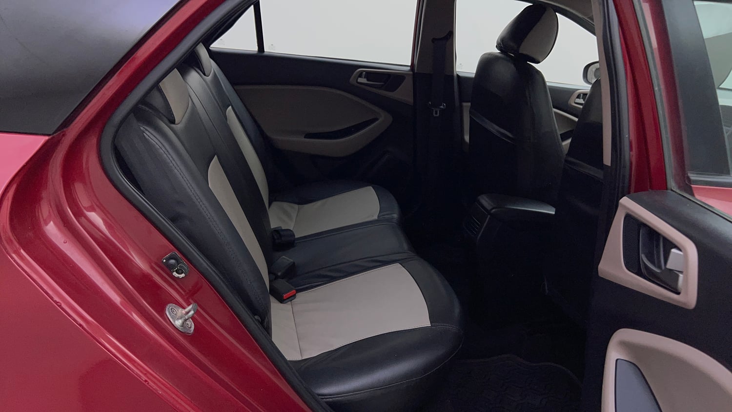 Used 2017 Hyundai Elite i20 Sportz 1.2 Petrol Manual interior RIGHT SIDE REAR DOOR CABIN VIEW