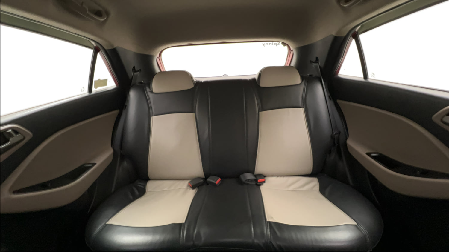 Used 2017 Hyundai Elite i20 Sportz 1.2 Petrol Manual interior REAR SEAT CONDITION VIEW