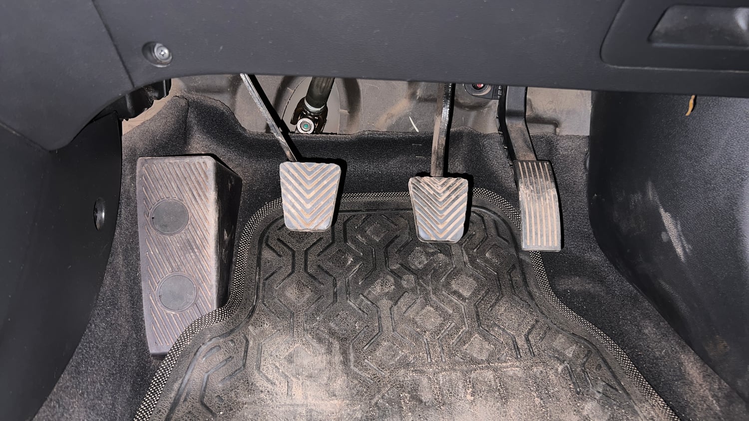 Used 2017 Hyundai Elite i20 Sportz 1.2 Petrol Manual interior PEDALS VIEW