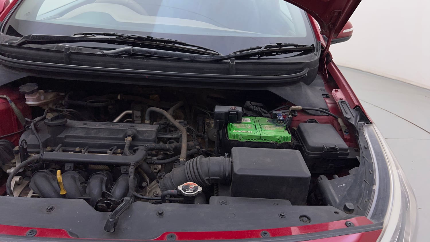 Used 2017 Hyundai Elite i20 Sportz 1.2 Petrol Manual engine ENGINE LEFT SIDE HINGE & APRON VIEW