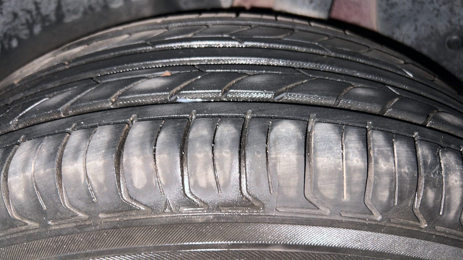 Used 2016 Hyundai Creta 1.6 SX Plus Diesel Manual tyres LEFT REAR TYRE TREAD VIEW