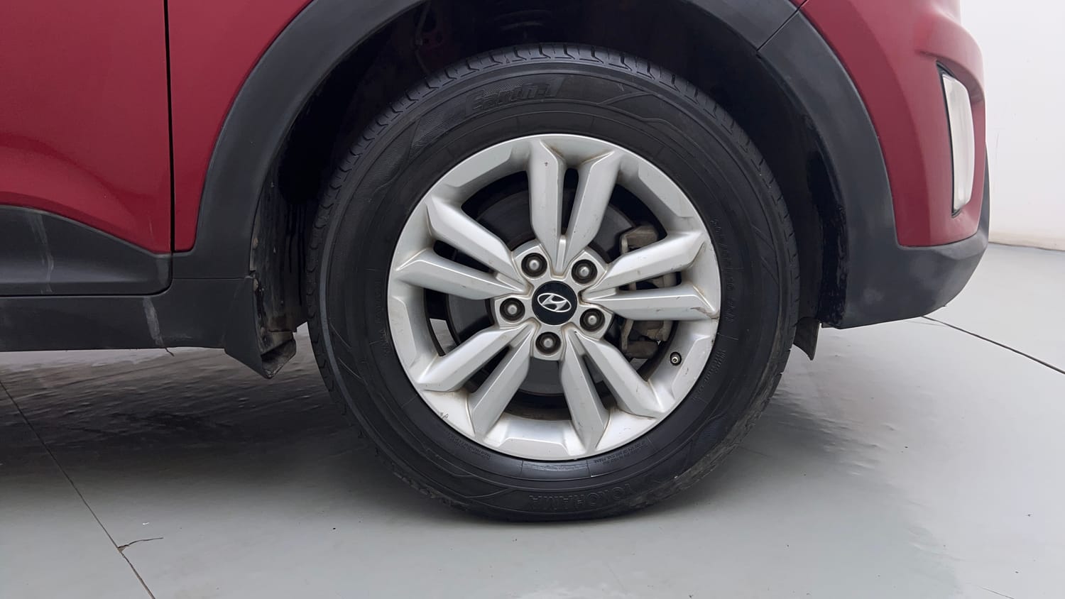 Used 2016 Hyundai Creta 1.6 SX Plus Diesel Manual tyres RIGHT FRONT TYRE RIM VIEW