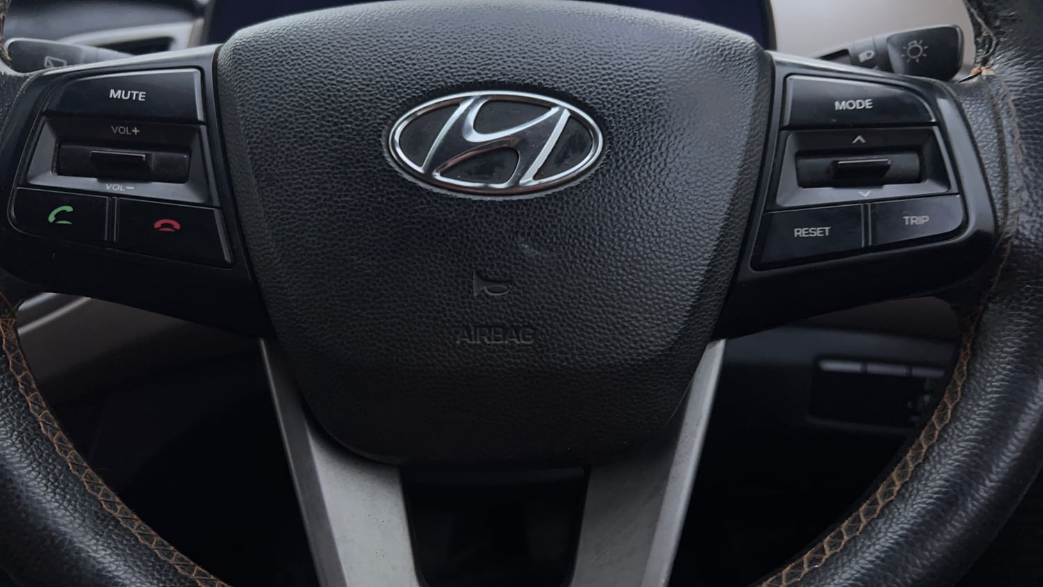Used 2016 Hyundai Creta 1.6 SX Plus Diesel Manual top_features Airbags