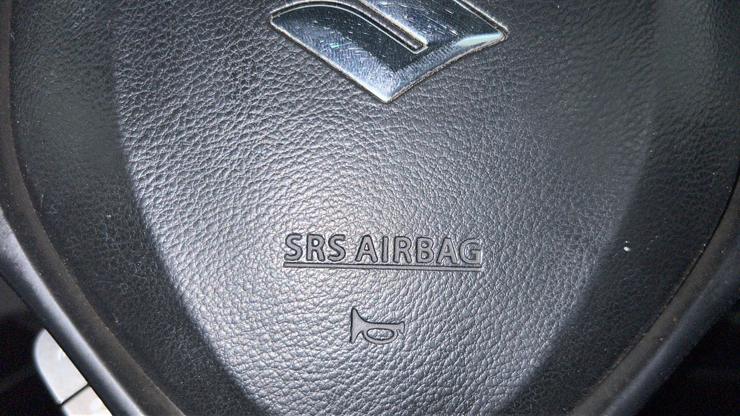 Used 2018 maruti-suzuki Vitara Brezza ZDI PLUS Dual Tone Diesel Manual top_features Airbags