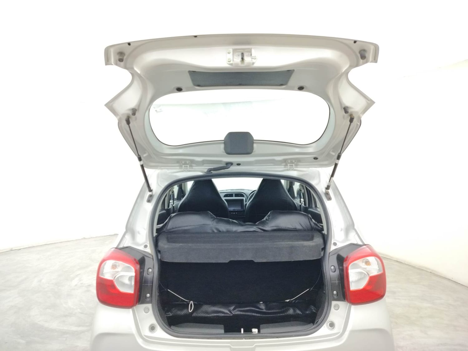 Used 2023 Maruti Suzuki Alto K10 VXI Plus Petrol Manual interior DICKY DOOR OPEN VIEW