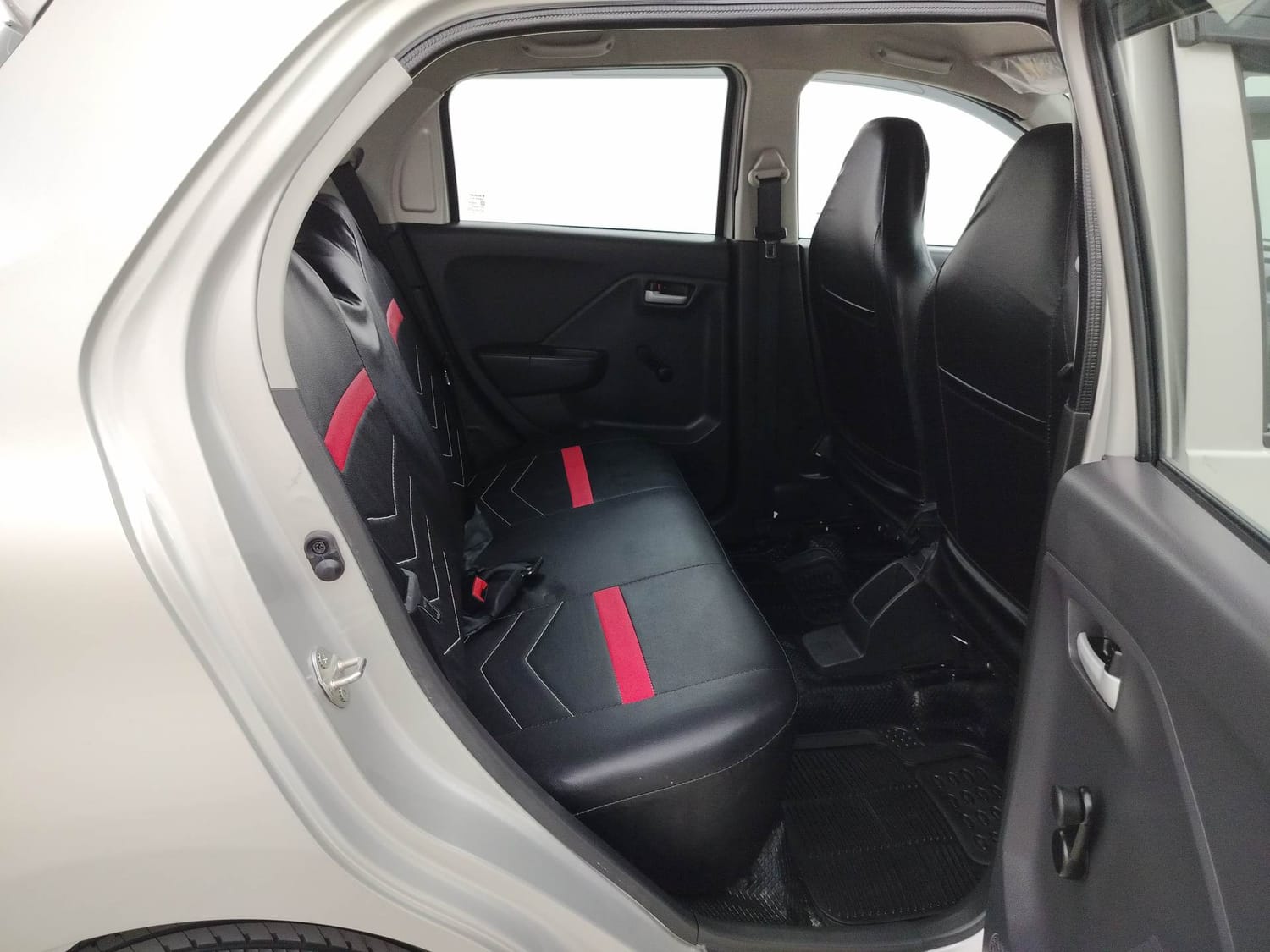 Used 2023 Maruti Suzuki Alto K10 VXI Plus Petrol Manual interior RIGHT SIDE REAR DOOR CABIN VIEW