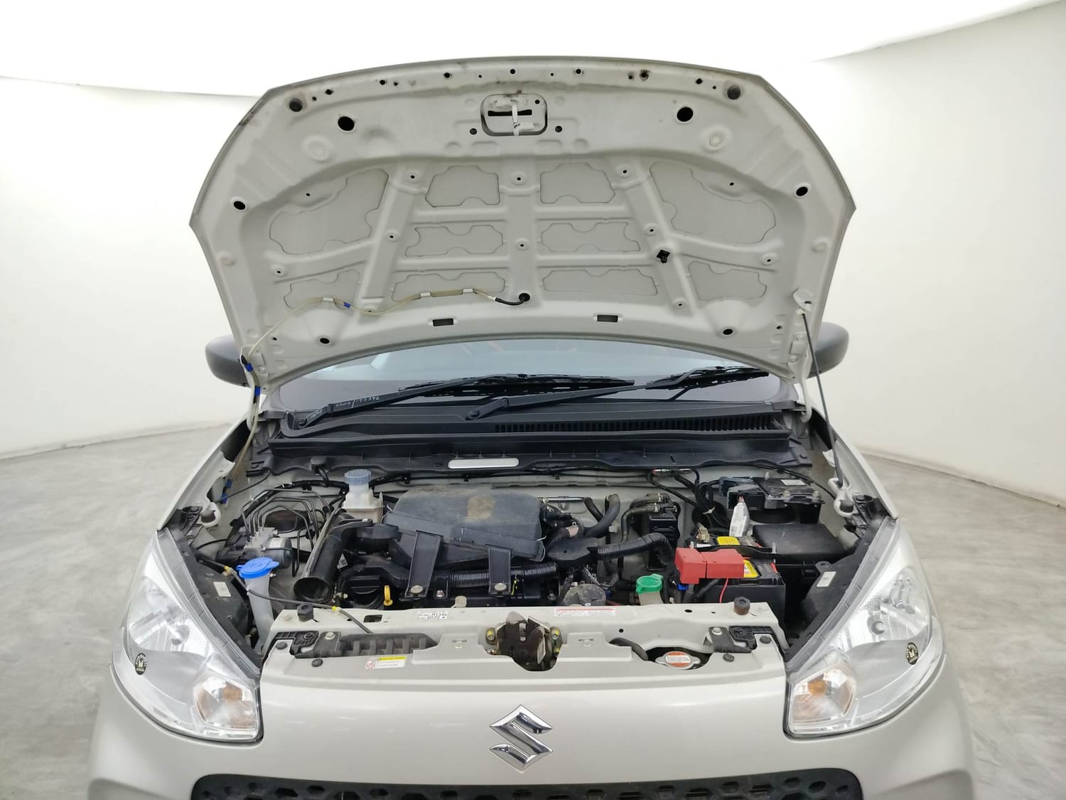 Used 2023 Maruti Suzuki Alto K10 VXI Plus Petrol Manual engine ENGINE & BONNET OPEN FRONT VIEW