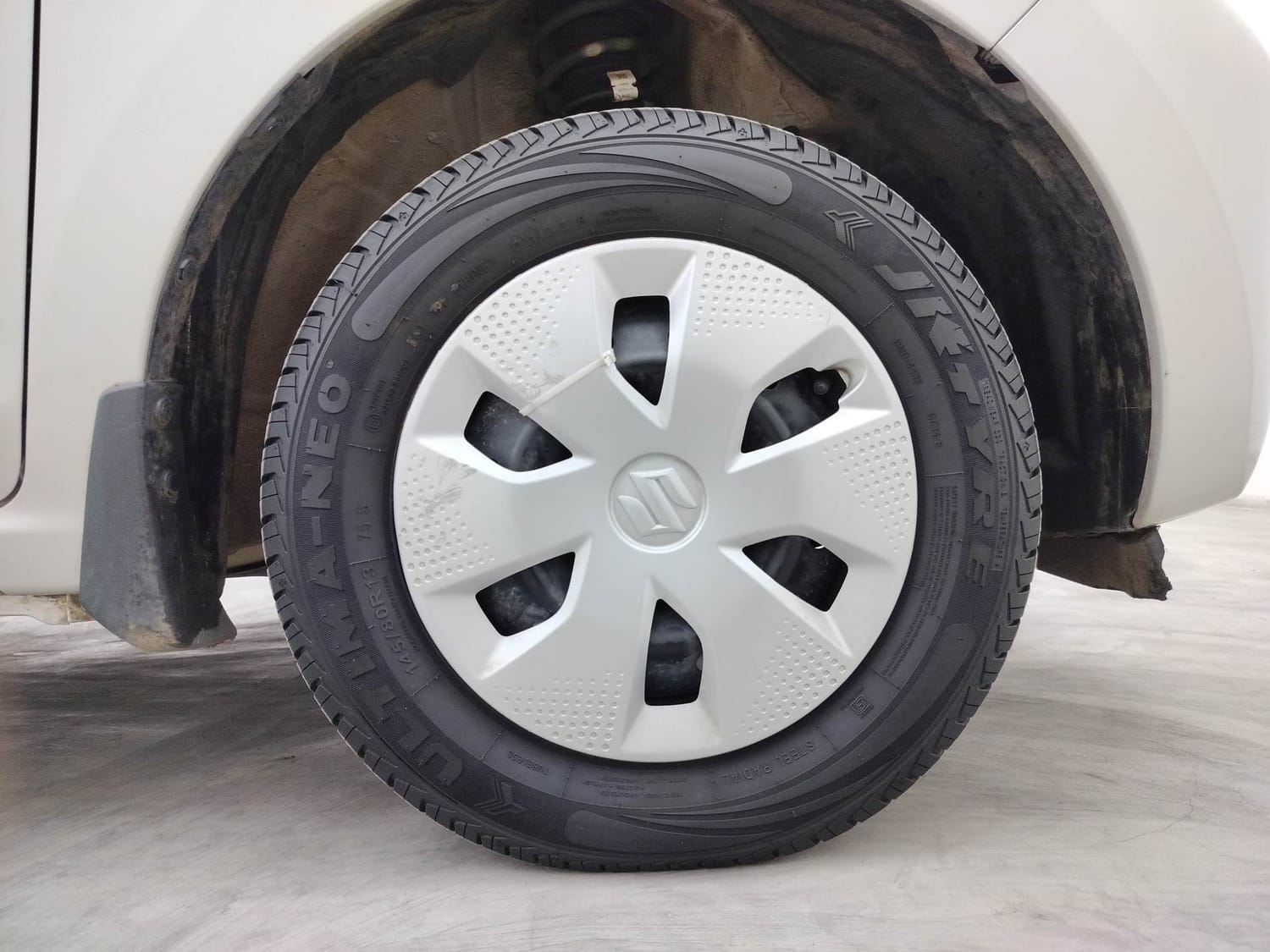 Used 2023 Maruti Suzuki Alto K10 VXI Plus Petrol Manual tyres RIGHT FRONT TYRE RIM VIEW