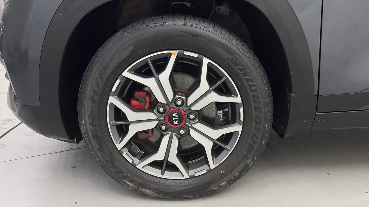 Used 2020 Kia Seltos GTX Plus DCT Petrol Automatic tyres LEFT FRONT TYRE RIM VIEW