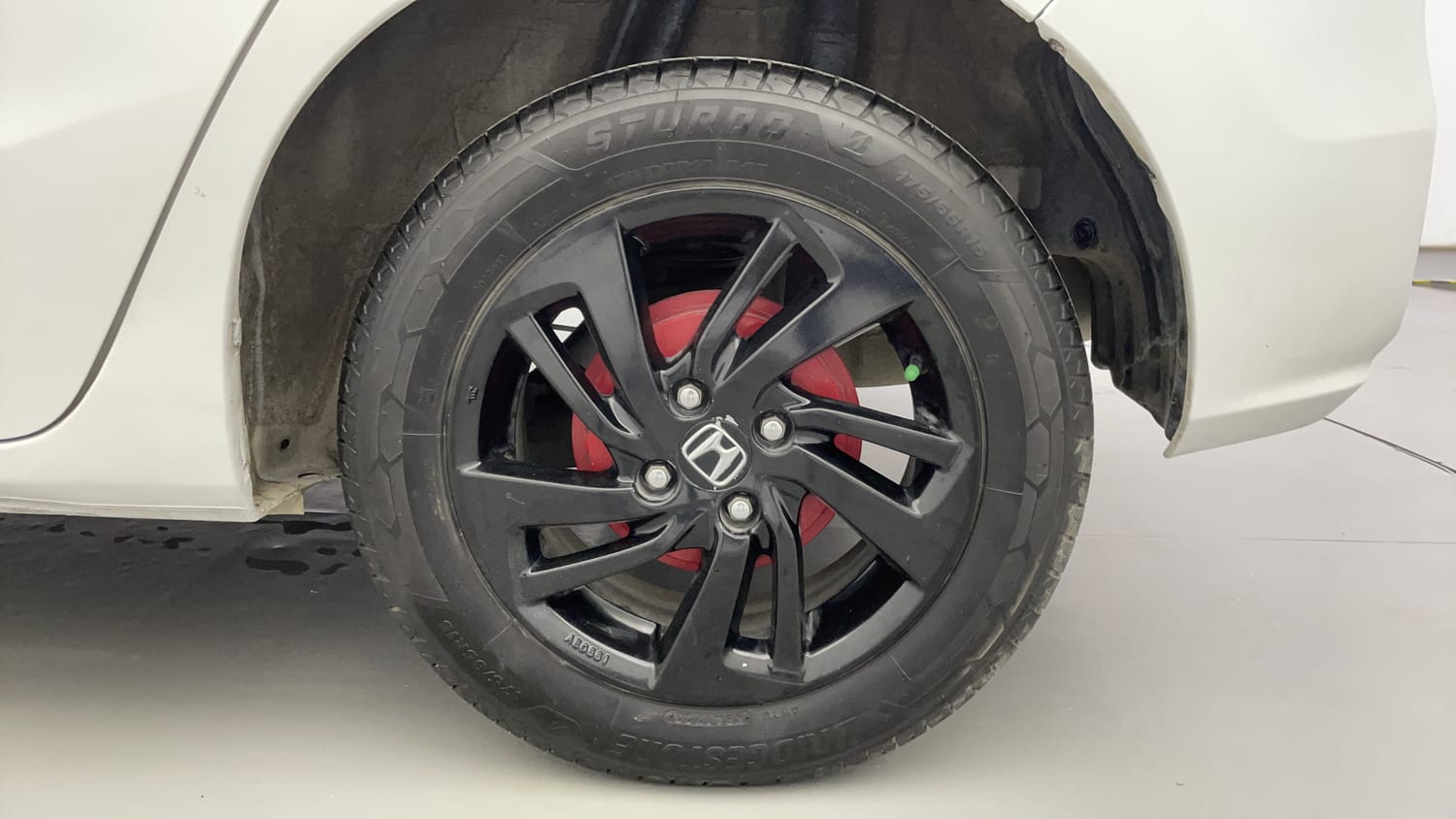 Used 2022 Honda Jazz ZX CVT Petrol Automatic tyres LEFT REAR TYRE RIM VIEW