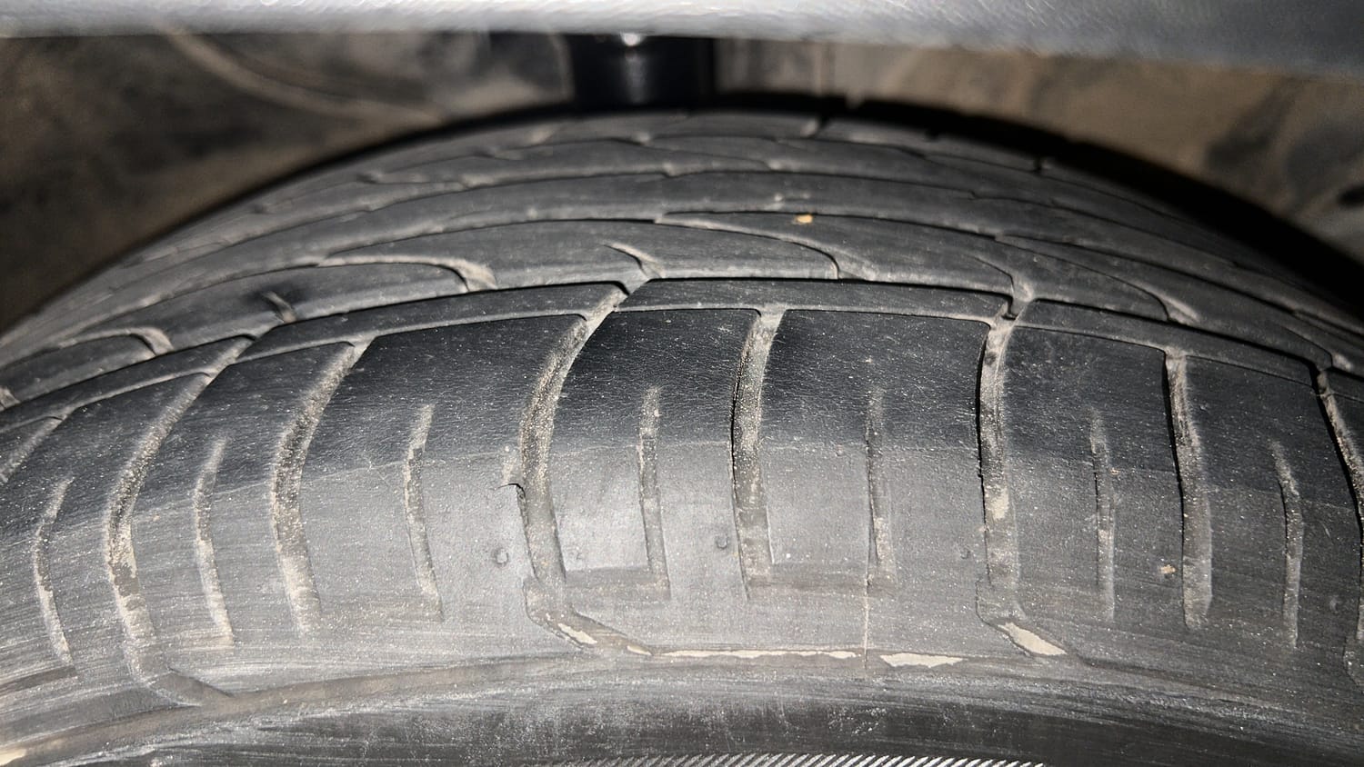 Used 2020 Kia Seltos GTX Plus DCT Petrol Automatic tyres RIGHT FRONT TYRE TREAD VIEW