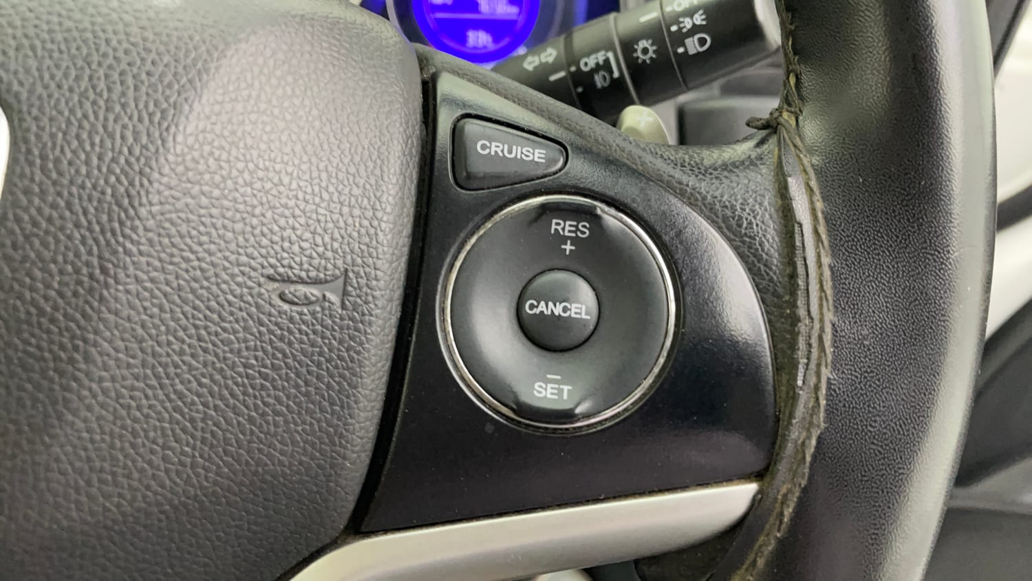 Used 2022 Honda Jazz ZX CVT Petrol Automatic top_features Cruise control