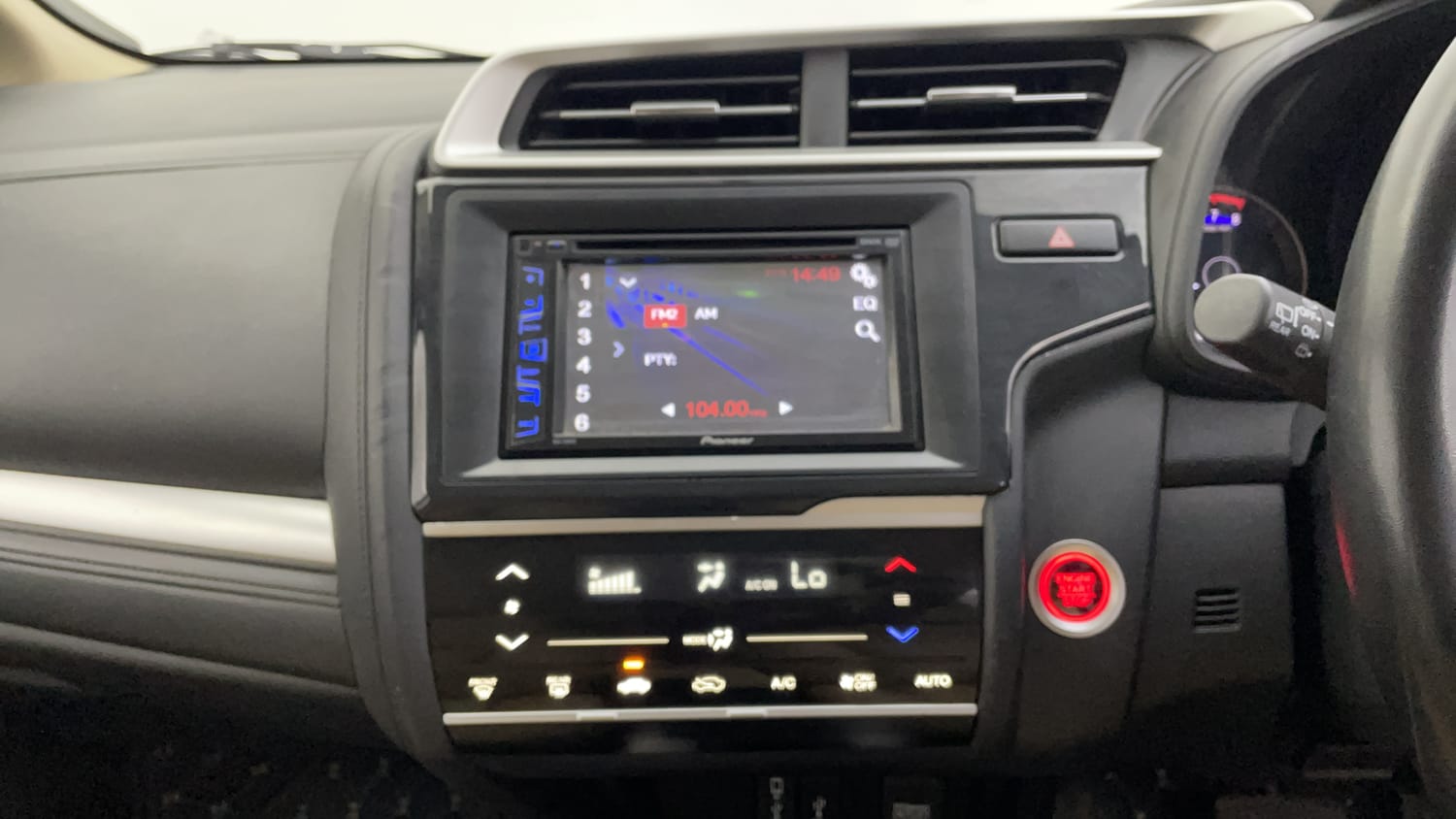 Used 2022 Honda Jazz ZX CVT Petrol Automatic interior MUSIC SYSTEM & AC CONTROL VIEW