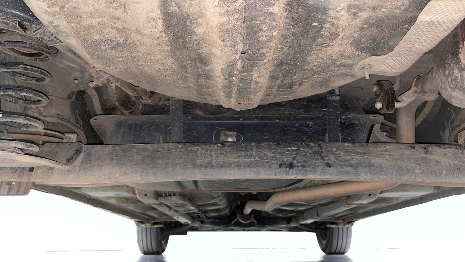 Used 2023 Hyundai Exter SX(O) Connect 1.2 Petrol MT Dual Tone Petrol Manual extra REAR UNDERBODY VIEW (TAKEN FROM REAR)
