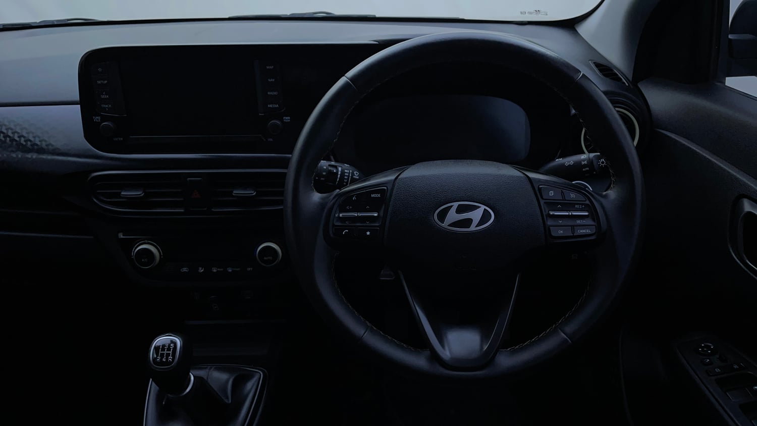 Used 2023 Hyundai Exter SX(O) Connect 1.2 Petrol MT Dual Tone Petrol Manual interior STEERING VIEW
