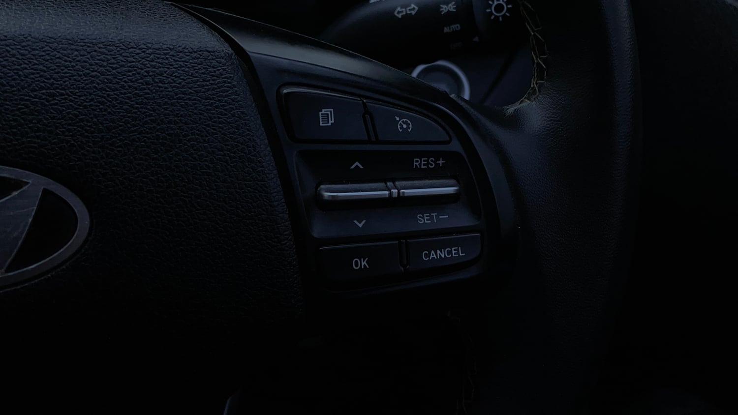 Used 2023 Hyundai Exter SX(O) Connect 1.2 Petrol MT Dual Tone Petrol Manual top_features Cruise control